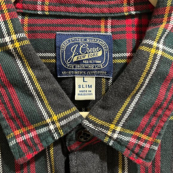 J. Crew Slim Midweight Flannel in Black-and-Red Tartan - Mint! - Picture 3 of 5